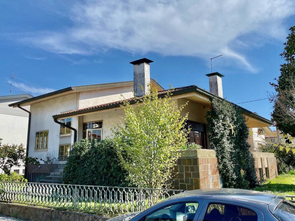 Villa in vendita a Udine via Saluzzo 1