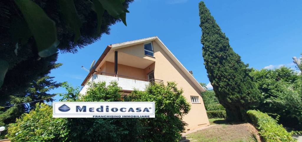 Villa Bifamiliare in vendita a Velletri via Ariana, 73