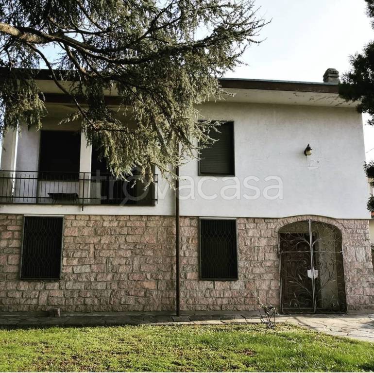 Villa in vendita a Rovello Porro via Dante Alighieri