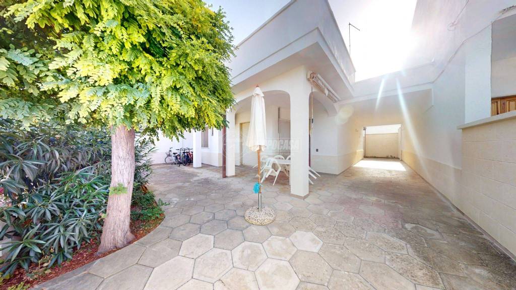 Villa in vendita a Porto Cesareo via Ruffano 16