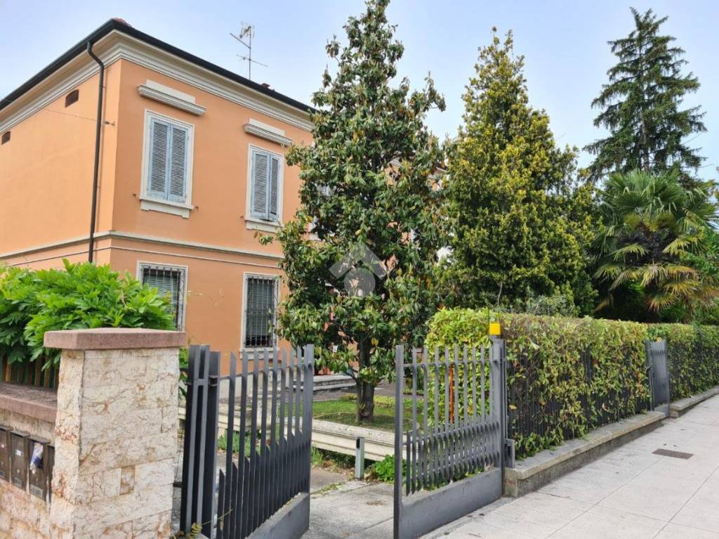 Villa in vendita a Suzzara via Curtatone e Montanara, 35