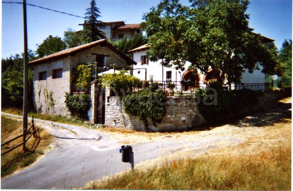 Villa in vendita a Piana Crixia località Rossi