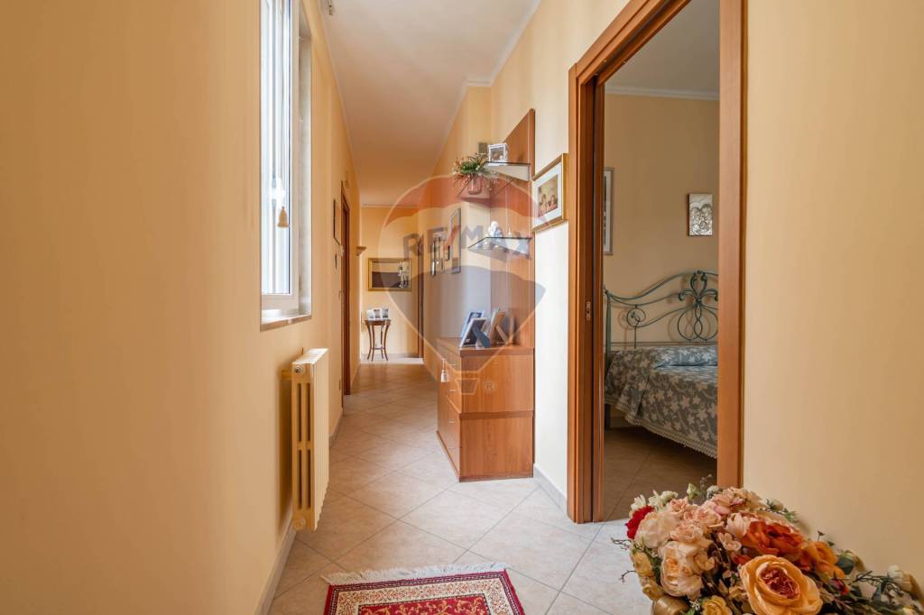 Appartamento in vendita a Bari via Carnia, 4