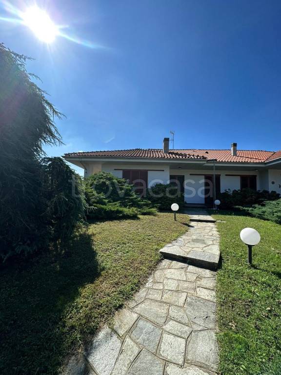 Villa in vendita a Cavaglià via Campasso, 8