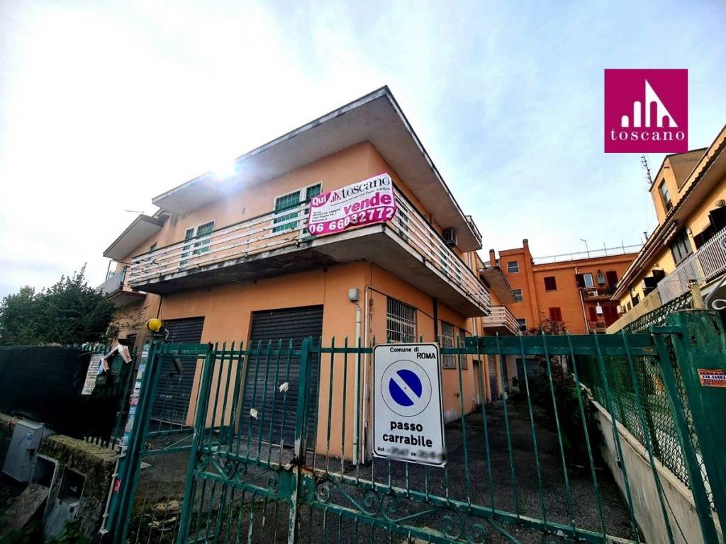 Appartamento in vendita a Roma via Vincenzo Sartori