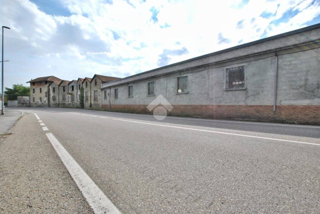 Capannone Industriale in vendita a Cavaglià via Attilio Tempia, 29