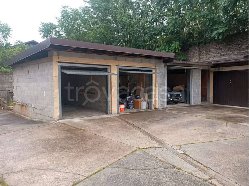 Garage in vendita a Villadossola via Bianchi, 79