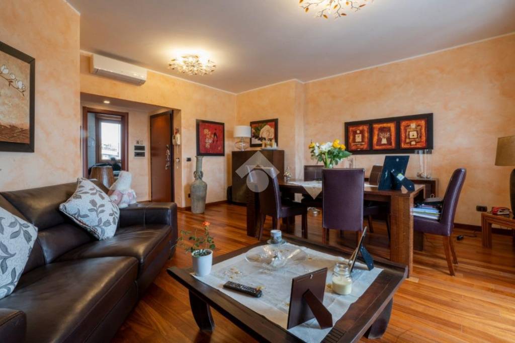 Appartamento in vendita a Roma piazza Santa Monica, 36
