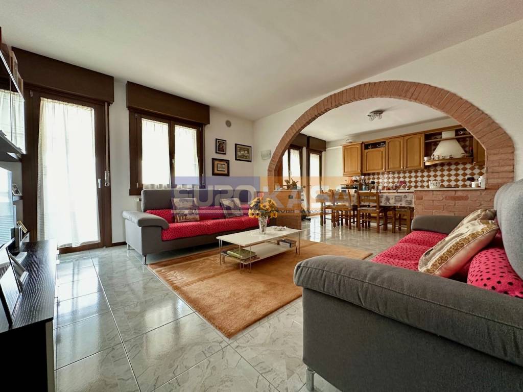 Appartamento in vendita a Brembate via Dei Pradelli