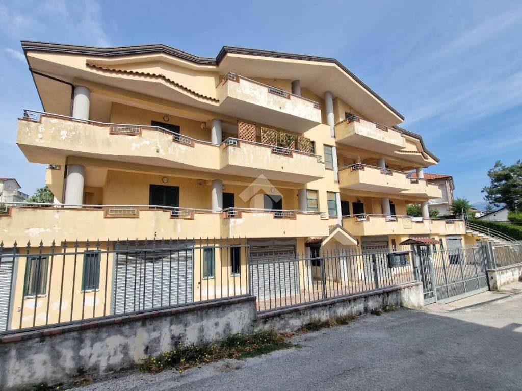 Appartamento in vendita a Sant'Agata de' Goti via pennino lato dx