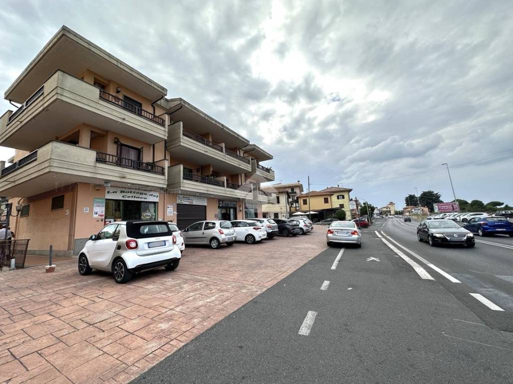 Appartamento in vendita a San Cesareo via Casilina, 262