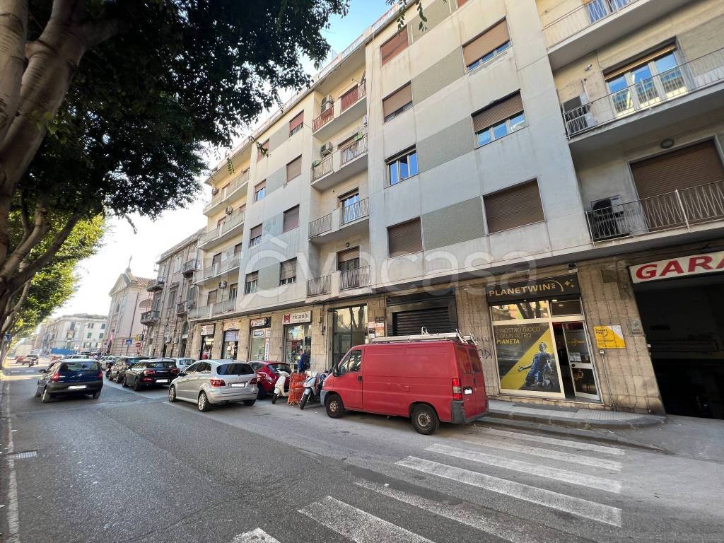 Appartamento in affitto a Messina via Giuseppe La Farina, 40