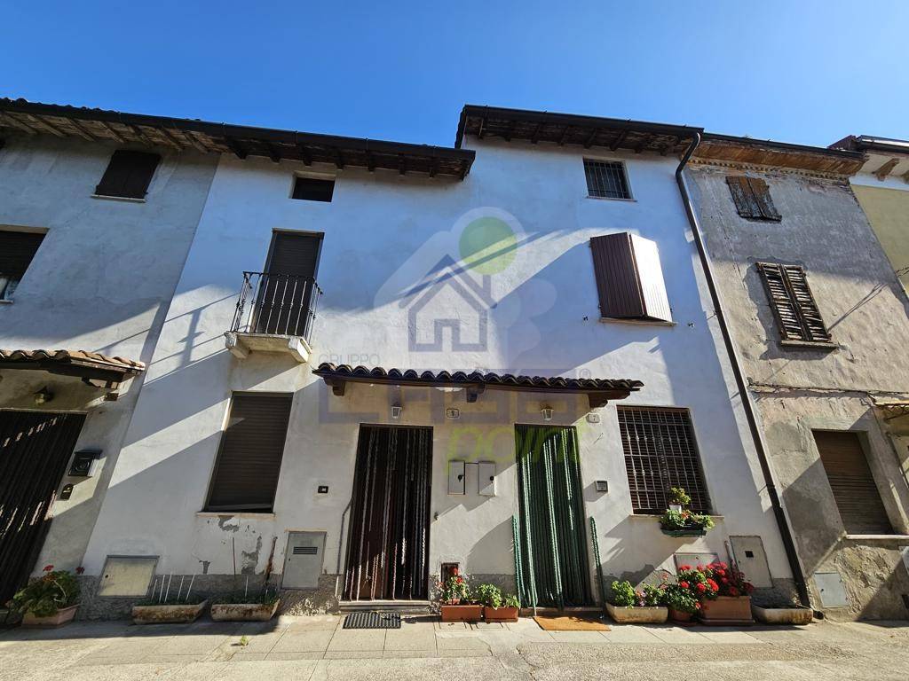 Casa Indipendente in vendita a Scandolara Ripa d'Oglio via Marconi 9