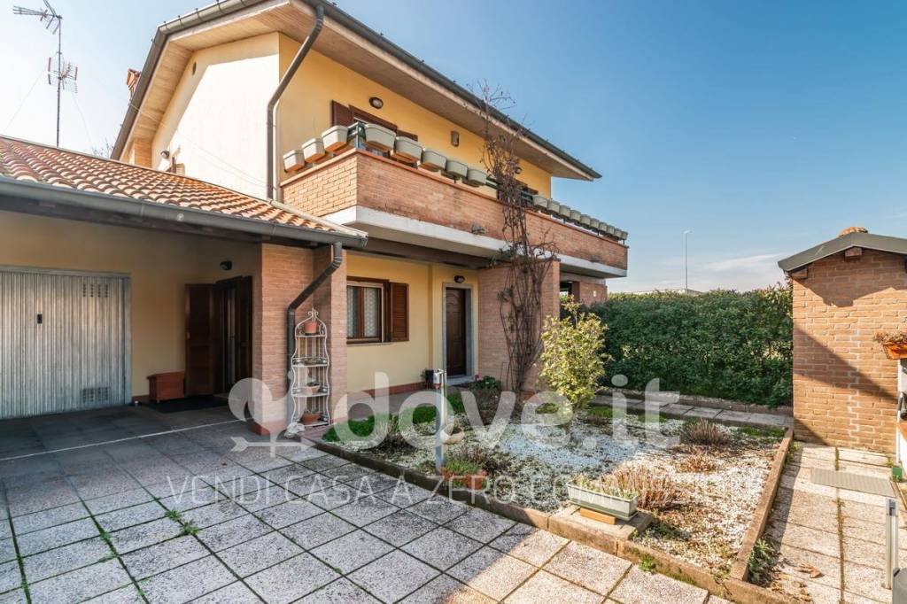 Villa in vendita a Casorate Primo via Filippo Turati, snc
