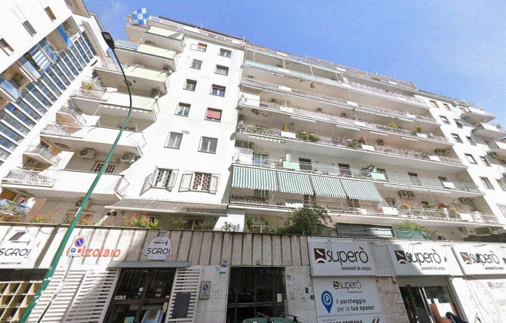 Appartamento in vendita a Napoli via Domenico Fontana, 50