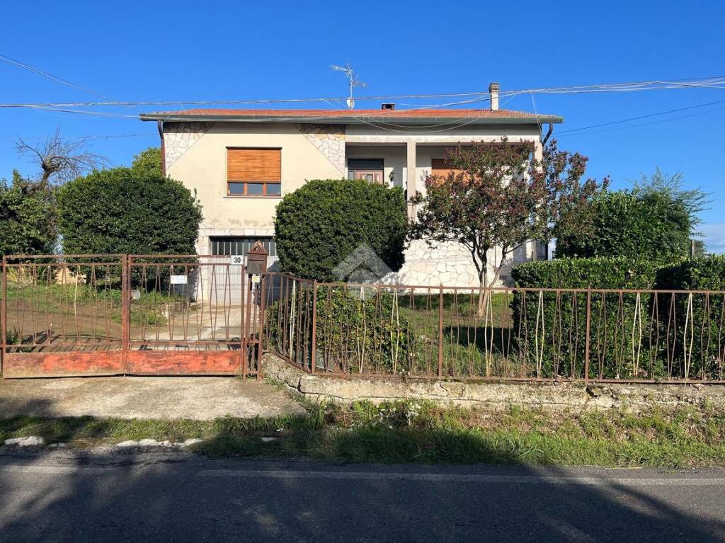 Villa in vendita ad Arena Po via Valloni, 30