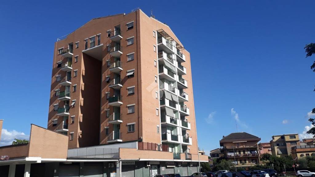 Appartamento in vendita a Roma via Vico Viganò, 61