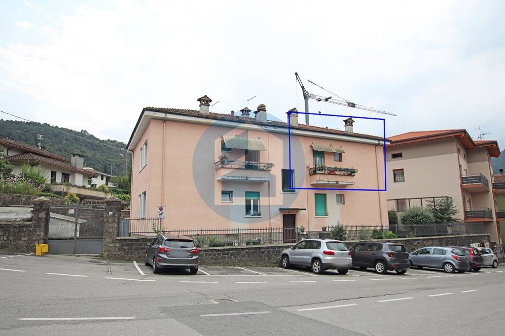 Appartamento in vendita a Breno via Montiglio Breno 25043