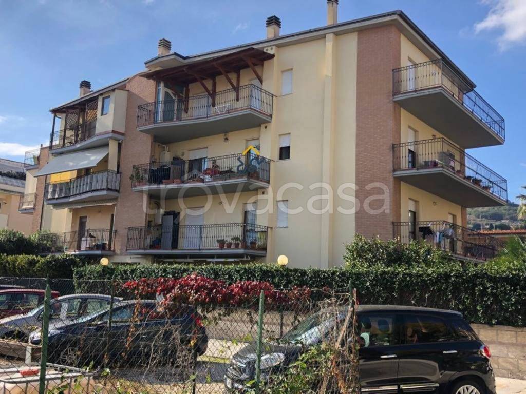 Appartamento in vendita a San Benedetto del Tronto via Camillo Golgi, 25