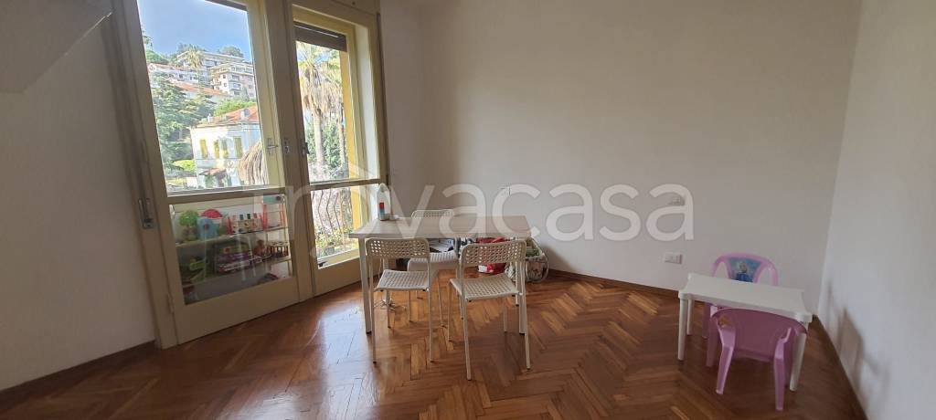 Appartamento in affitto a Sanremo via Nostra Signora della Mercede, 3