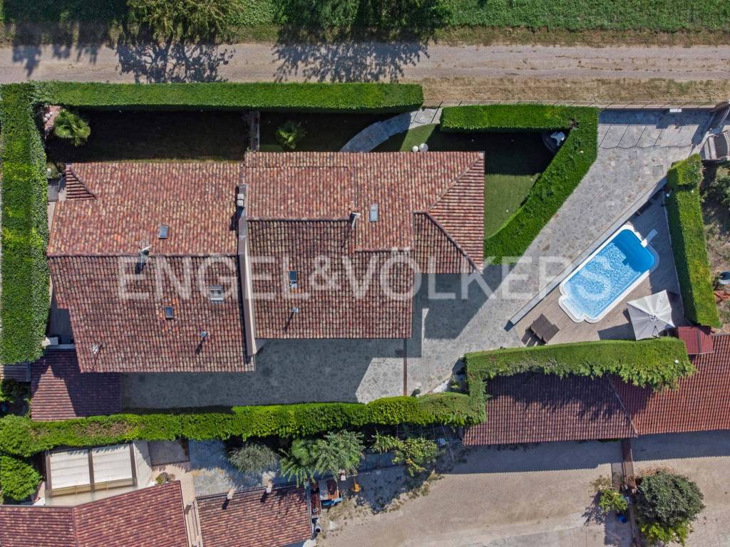 Villa Bifamiliare in vendita a Magliano Alfieri via Adele Alfieri