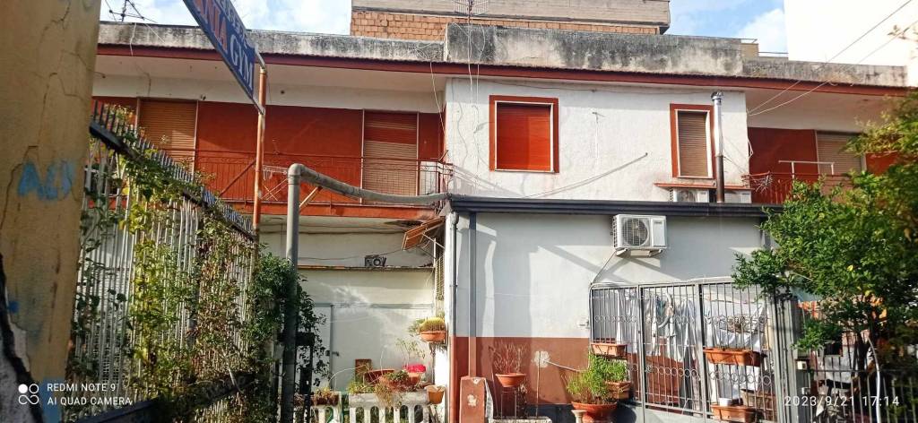 Casa Indipendente in vendita a Scafati via Cristoforo Colombo