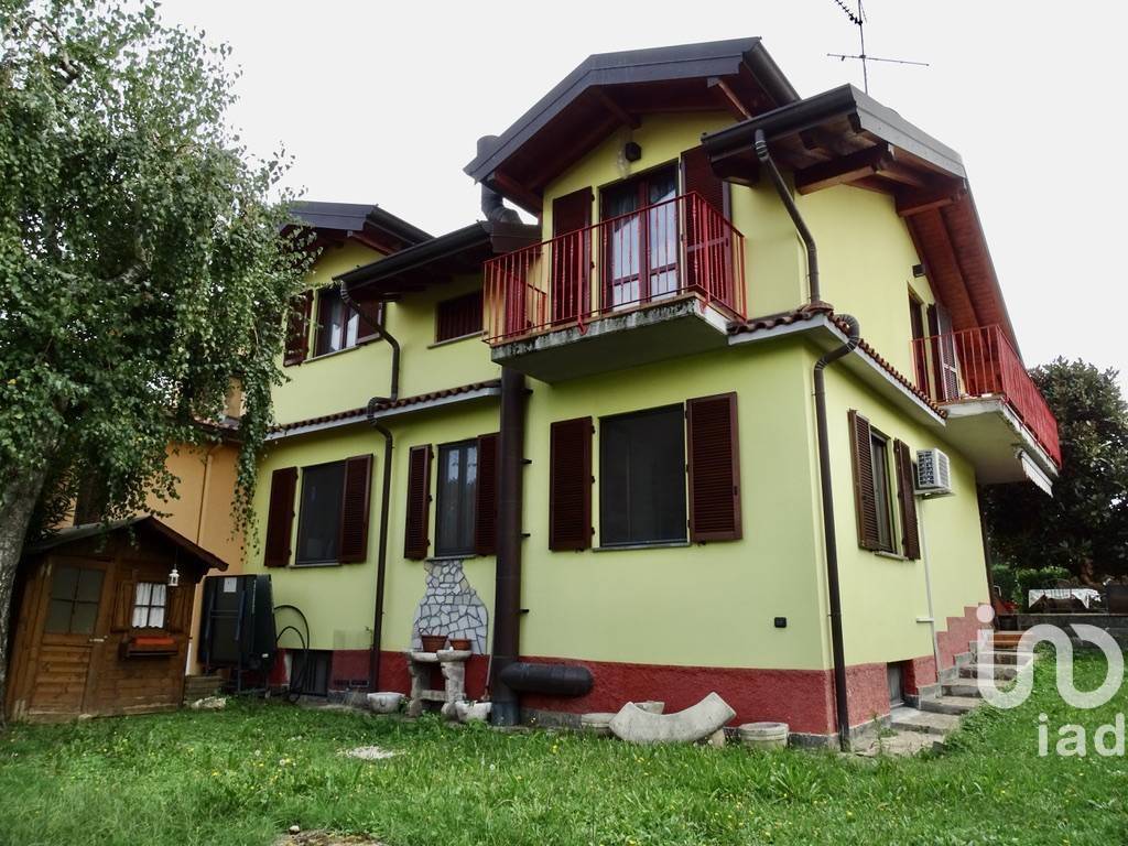 Villa in vendita a Busnago via delle Betulle, 31