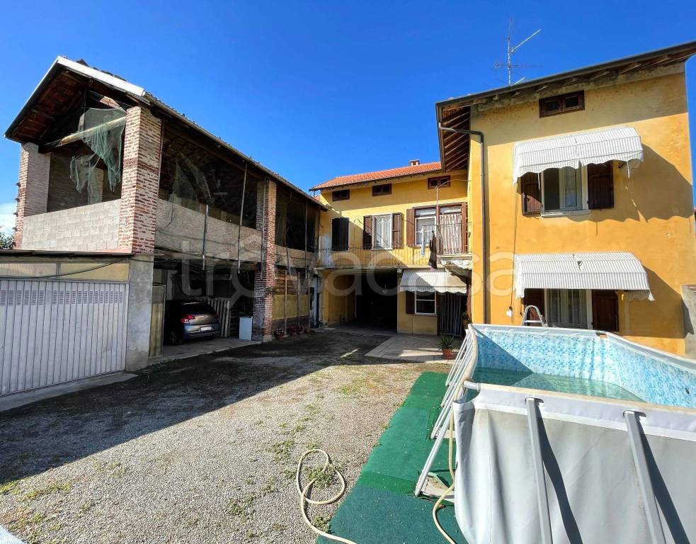 Villa in vendita a Casalvolone via Giuseppe Mazzini, 7