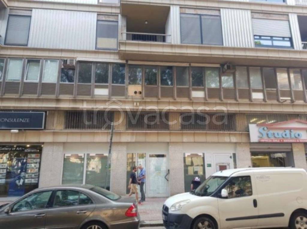 Filiale Bancaria in vendita a Cagliari via Amat 1/a