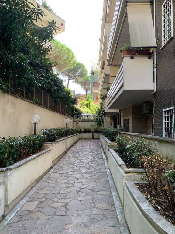 Appartamento in affitto a Roma via Courmayeur, 89