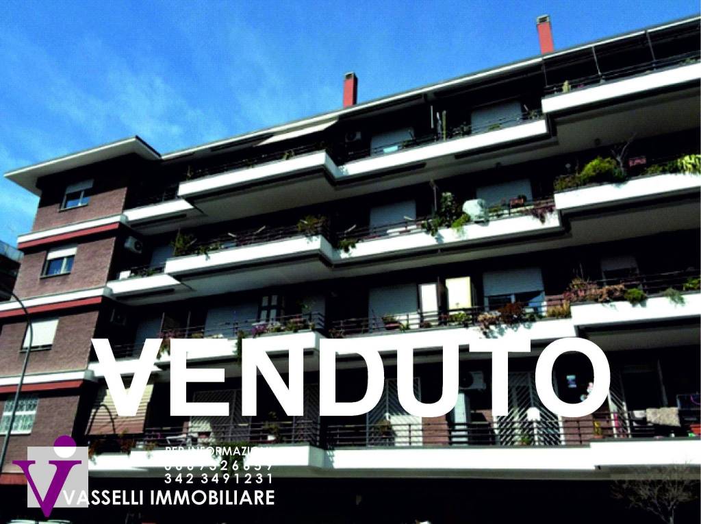Appartamento in vendita a Roma via Tiburtina, 650