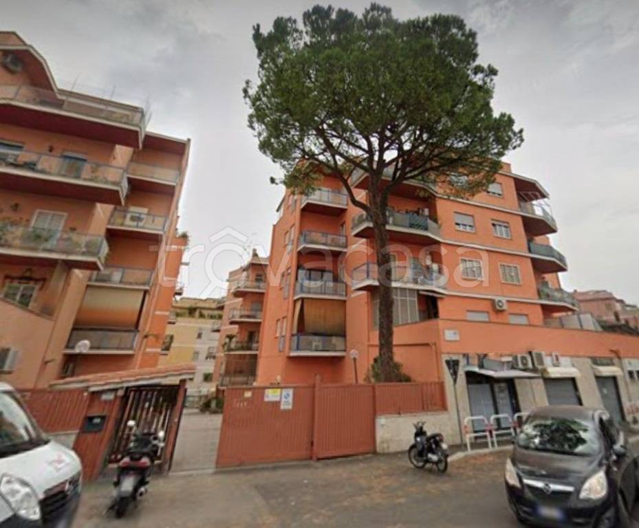 Appartamento in in vendita da privato a Roma via degli Estensi