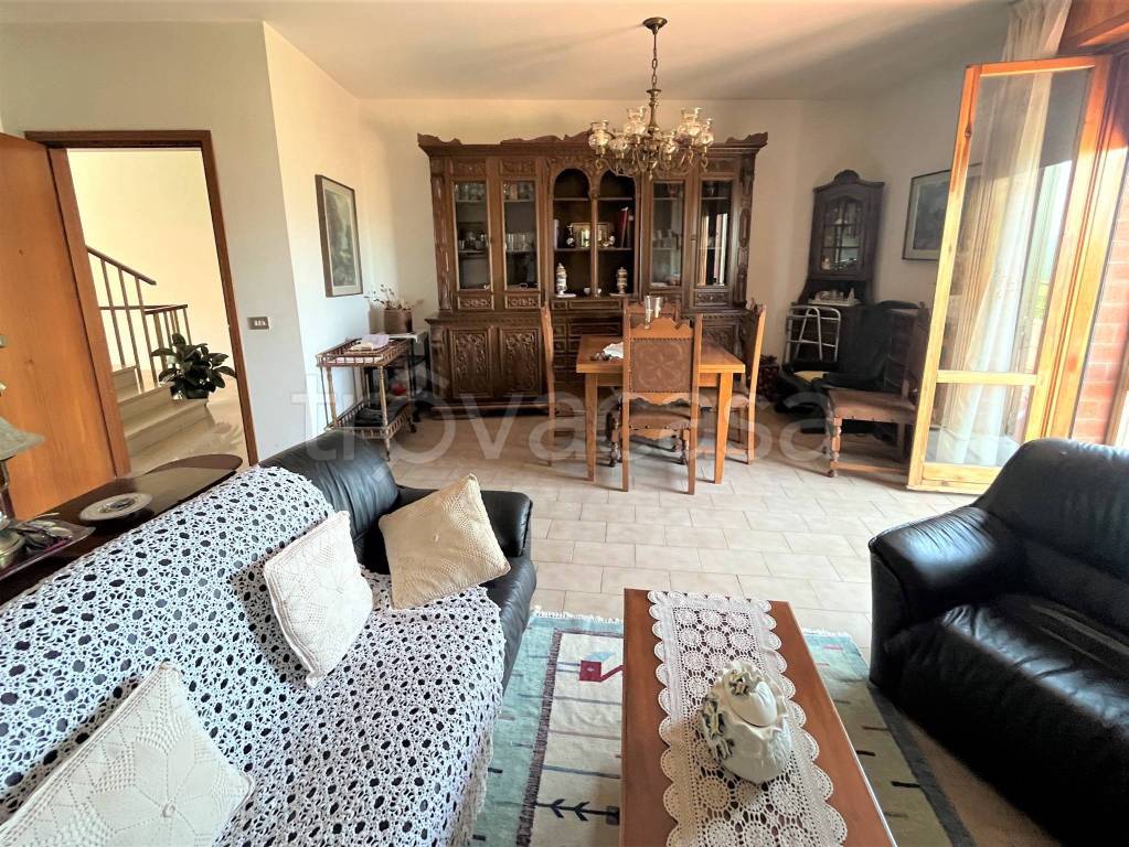 Appartamento in vendita a Urbino via Enzo Zeppi
