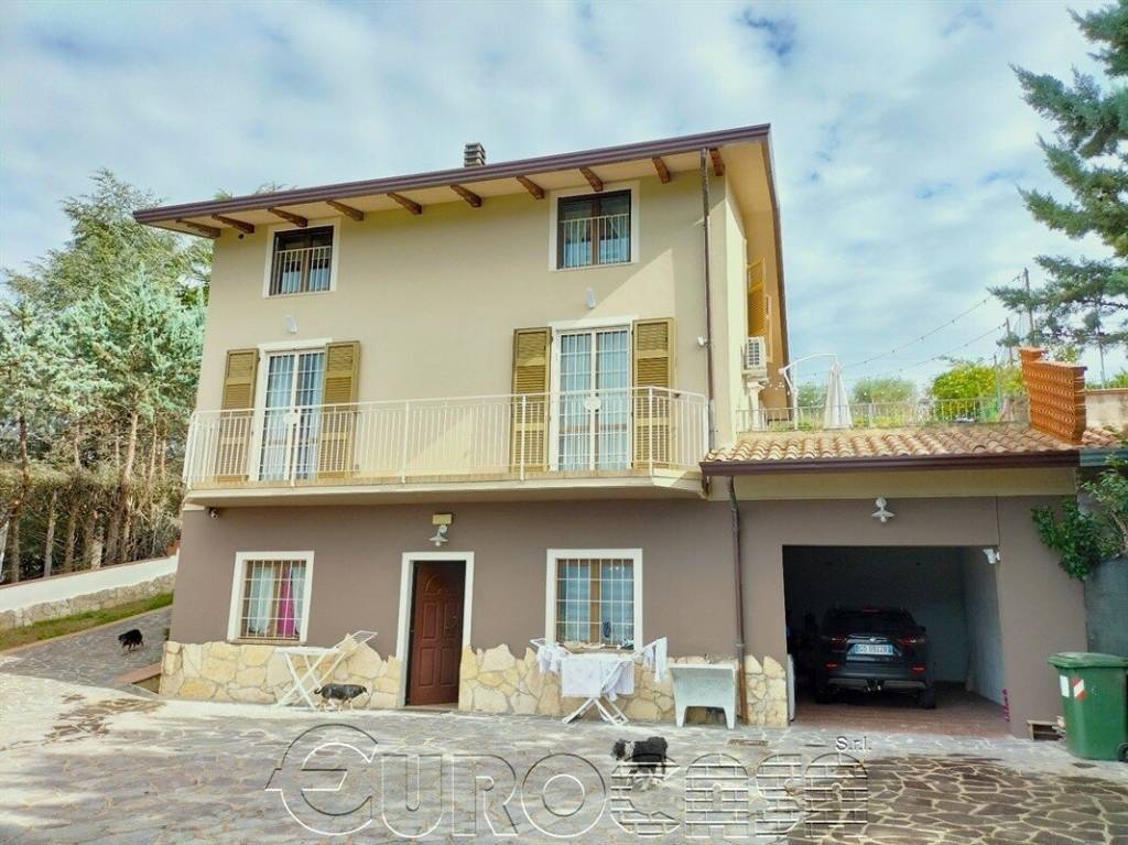 Villa in vendita a Perugia strada Sant'Angelo di Chieli