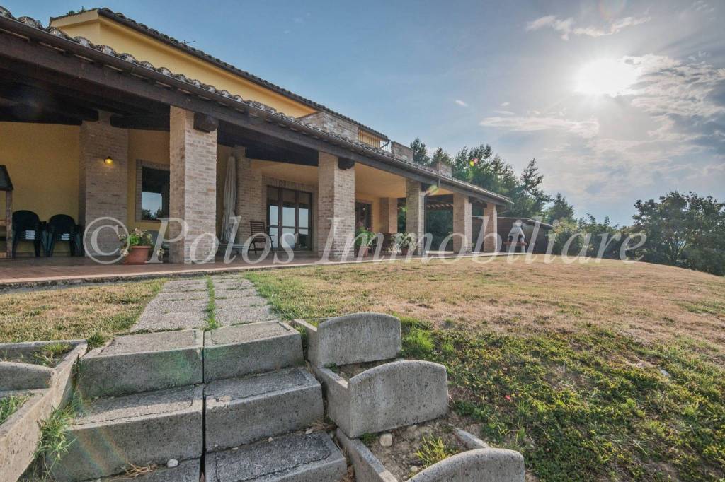 Villa in vendita a Monterubbiano contrada Fonterrante