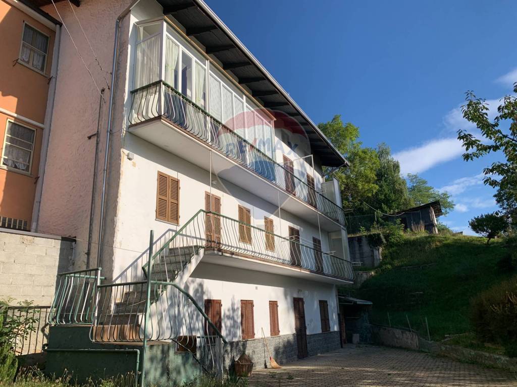 Villa Bifamiliare in vendita a Valdilana frazione Frignocca