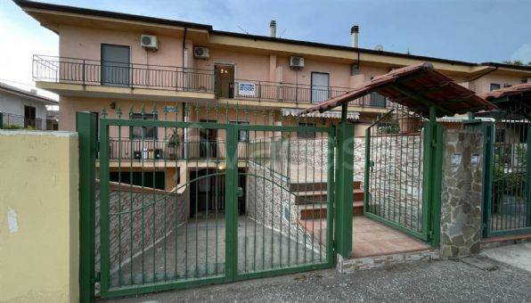 Villa a Schiera in vendita a Roseto Capo Spulico via lazio