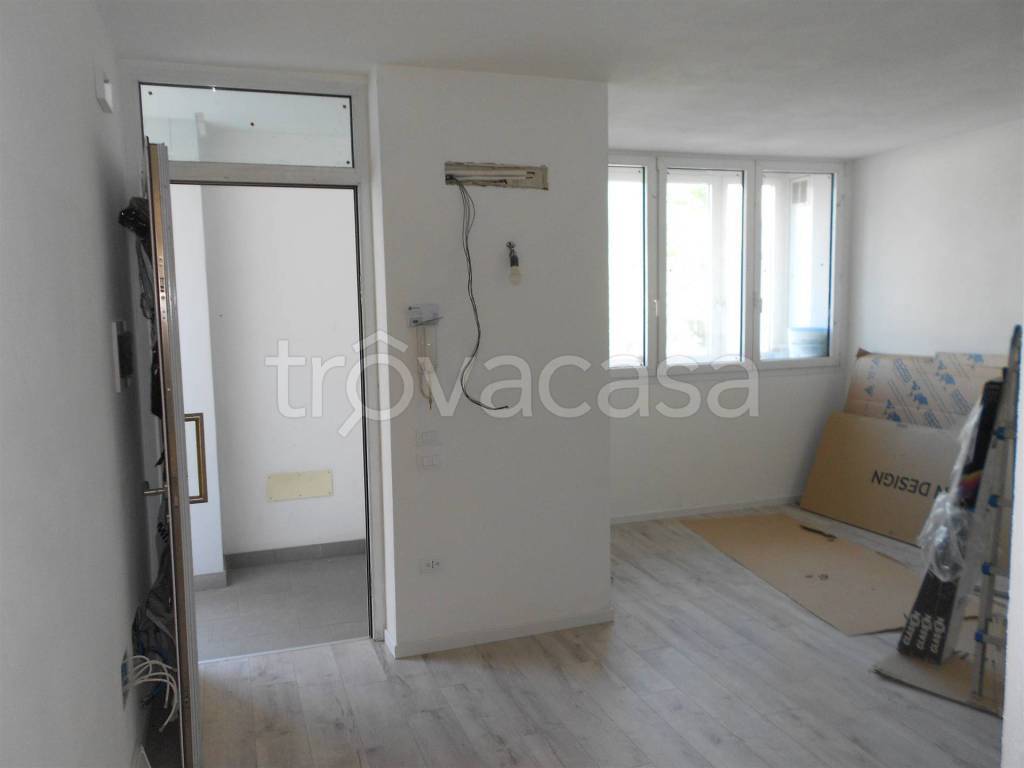 Appartamento in vendita ad Adria via Chieppara