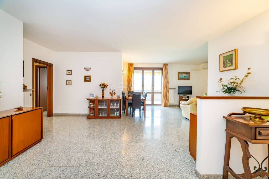 Appartamento in vendita a Cassina de' Pecchi via Don Gaetano Colombo
