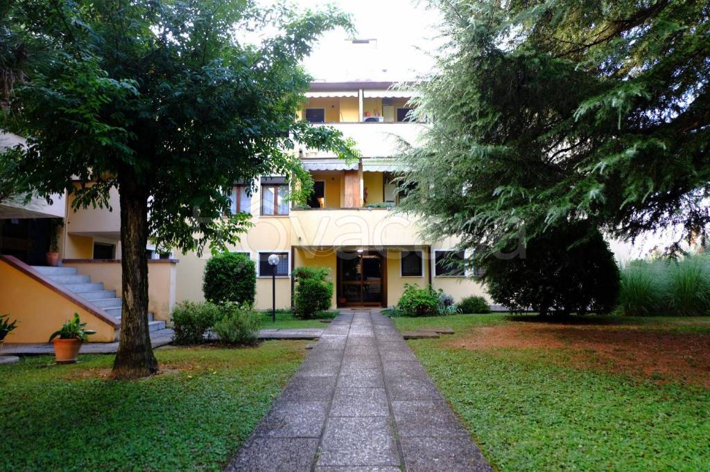 Appartamento in vendita a Padova via Montà 341