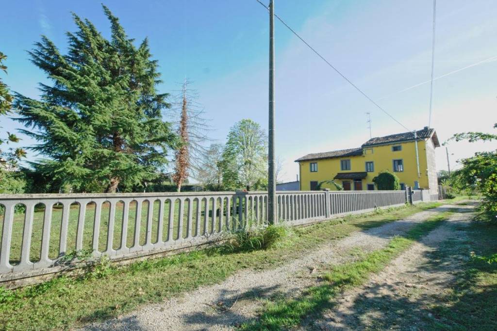 Casa Indipendente in vendita a Casale Monferrato cantone Cerreto, 31