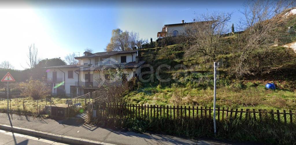 Villa in vendita ad Almè via Brughiera