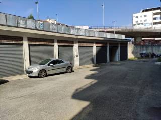 Garage in affitto a cosenza viale giacomo mancini