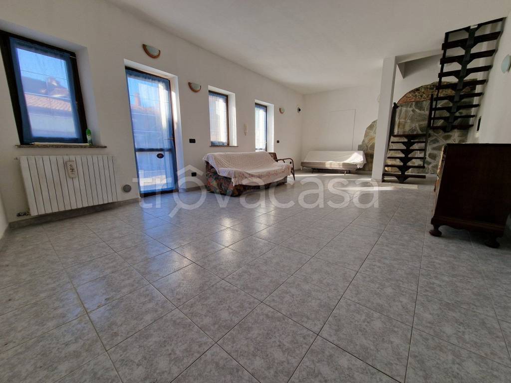 Villa a Schiera in vendita a Romano Canavese viale Risorgimento, 2