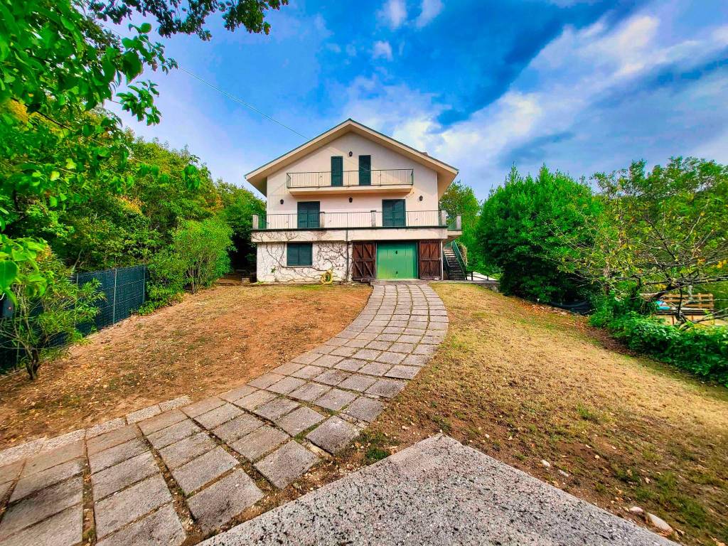 Villa in vendita ad Atina via Valle Giordana