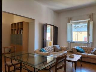 Appartamento in affitto a pisa corso italia