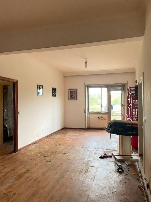 Appartamento in vendita a Roma via Vittorio Spinazzola, 38