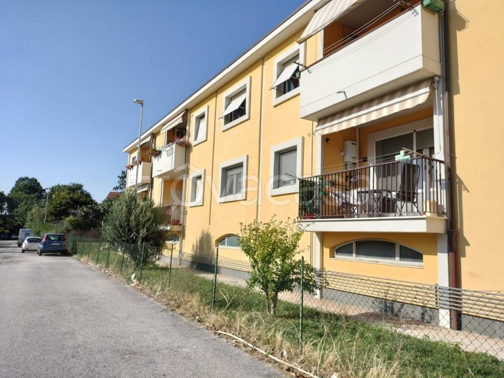 Appartamento in vendita a Terni villaggio Guglielmo Marconi, 6