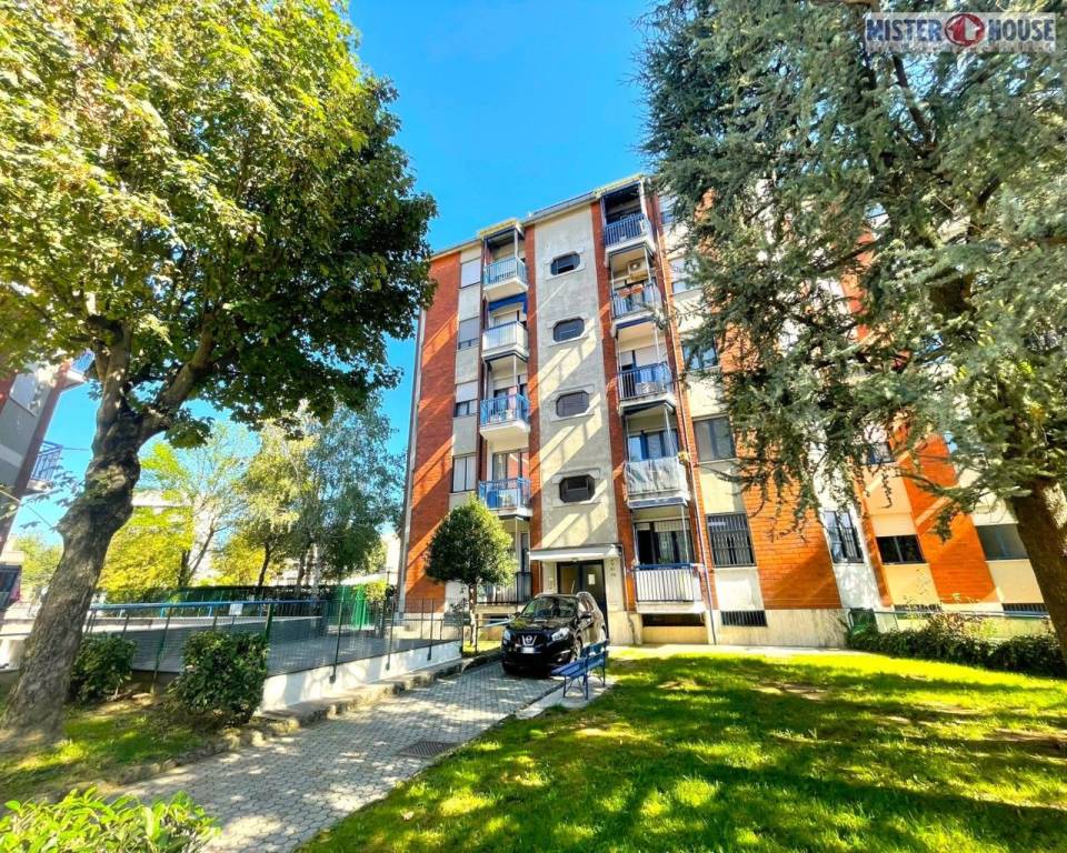 Appartamento in vendita a Limbiate via Monte Bianco, 133