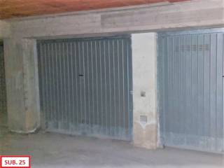 Garage in vendita ad aci catena via vampolieri, n. 73